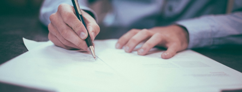 How to Write a Payroll Job Description That Attracts the Right Candidates